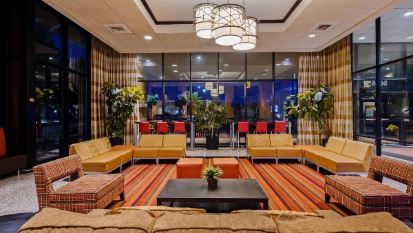 Best Western Plus Hotel And Conference Center image 3